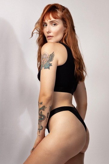 CALCINHA PRETA STRING GAIA